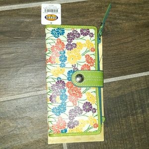 Fossil Weekender Printed Clutch in vintage flowers and green
